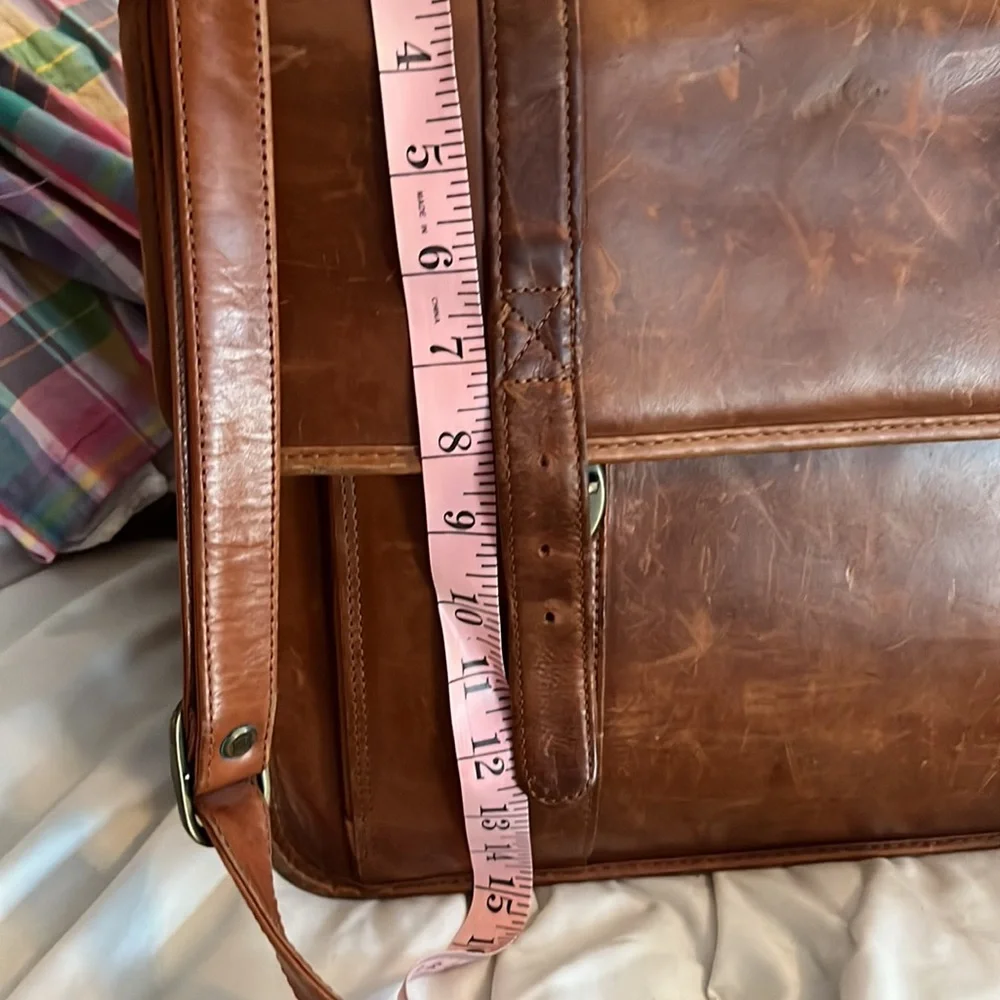 Vintage Wilsons, cognac leather messenger bag. - Picture 15 of 16